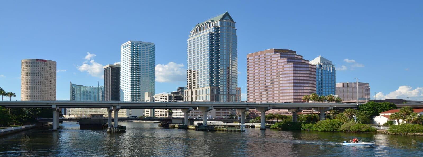 Tampa, FL skyline